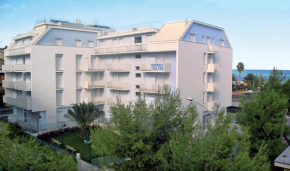 Гостиница Residence I Delfini  Купра-Мариттима